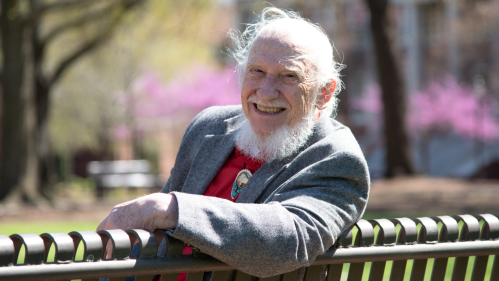 Rutgers alumnus Gerhard Kalmus on the campus of East Carolina University, where he taught for 30 years. Photo by Jacob Sieg.