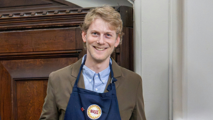 Simon Gabriel SEBS ’21, who owns Sunny Meal Club in Paris and moved there a few years ago, recently catered a Rutgers alumni event in France.