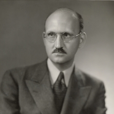 Van Doren Stern in 1942