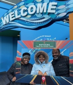 The Adventure Aquarium in Camden welcomed alumni on February 1.