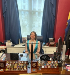 Lescouflair visited Congress in 2023.